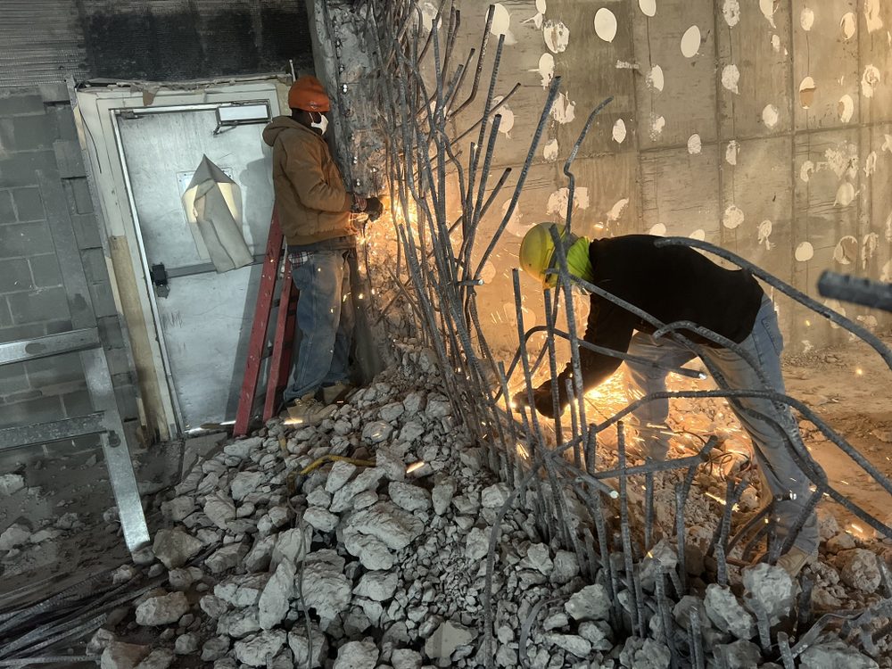 Slide of No limit General Contracting