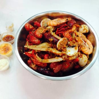 Crawfish Cafe - Bayou bucket - Seafood Near Me - Houston, Texas