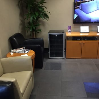 Southwest INFINITI - Waiting room - Car Dealers Near Me - Houston, Texas