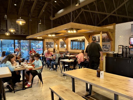 Mighty Quinn’s Barbeque by null