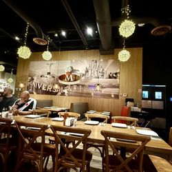 Boteco Do Manolo & Marcelo - The Interior.