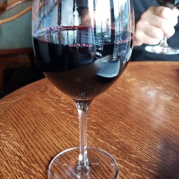 Lighthouse Bar & Grill - Wine - New American Near Me - Bellingham, Washington