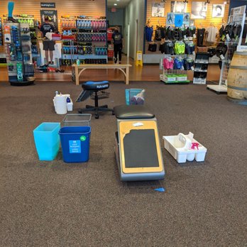 Fleet Feet - Shoe Stores Near Me - Santa Rosa, California