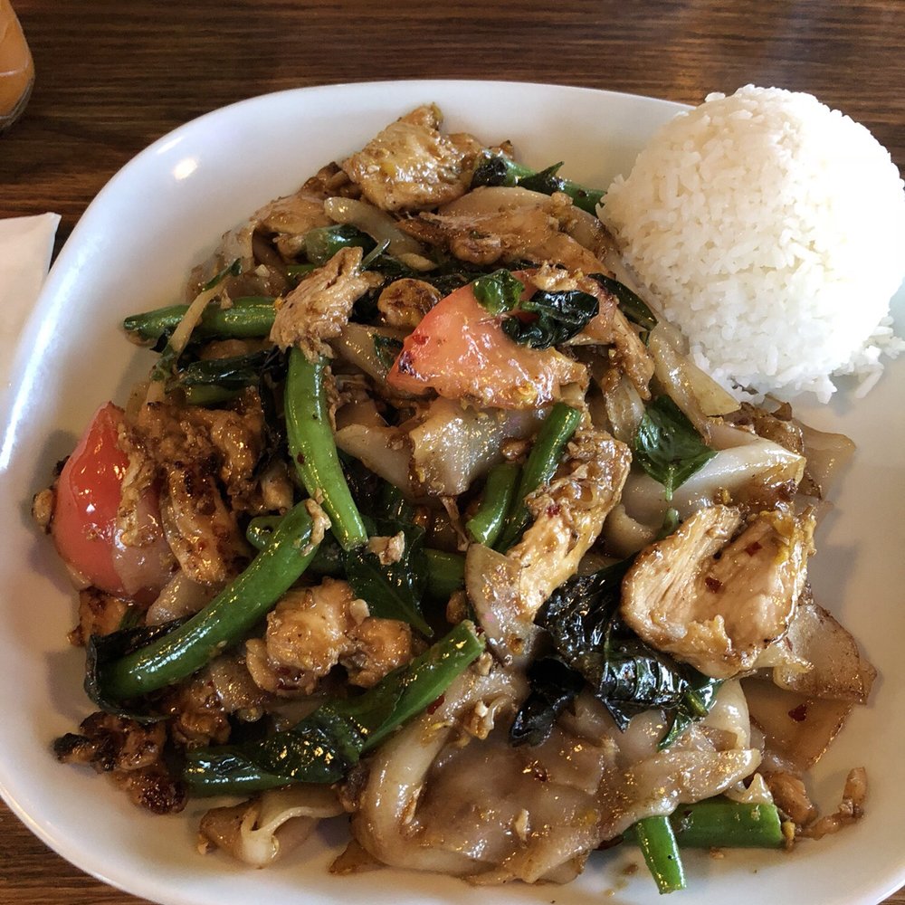 90 Degrees Bangkok Cafe and Bar - Pad kee mao - Thai Near Me - Bothell, Washington 90 Degrees Bangkok Cafe and Bar - Pad kee mao - Thai Near Me - Bothell, Washington