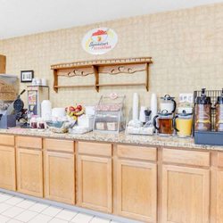 Super 8 by Wyndham Oelwein - Property amenity