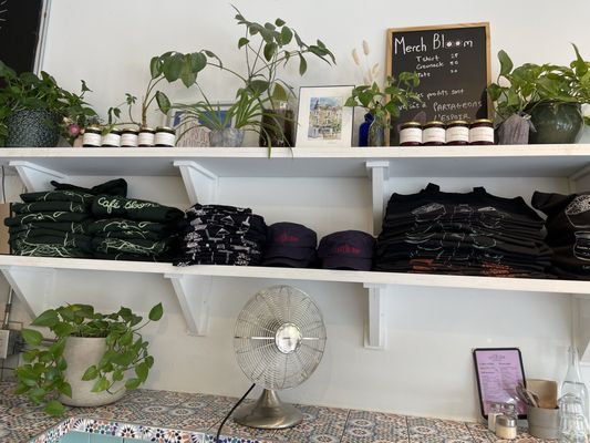 Le Café Bloom by null