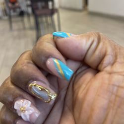 Sky Nails & Spa