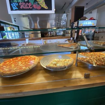Bodega pizza - Pizza - Pizza Near Me - Chico, California