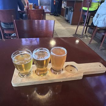 Great Lakes Brewing - 3 pour flight - American Near Me - Cleveland, Ohio Great Lakes Brewing - 3 pour flight - American Near Me - Cleveland, Ohio