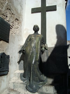 Recoleta Cemetery by null