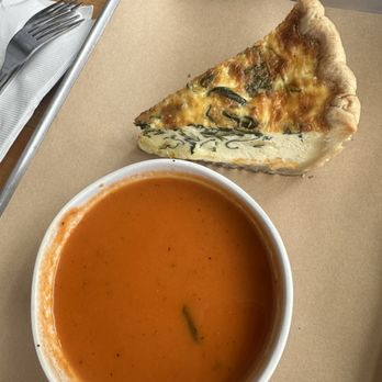 Purple Onion Cafe - Spinach Quiche and tomato basil soup - American Near Me - Los Gatos, California