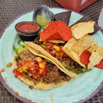 Bongos Beach Bar and Grille - Tacos eh - Bars Near Me - St. Pete Beach, Florida