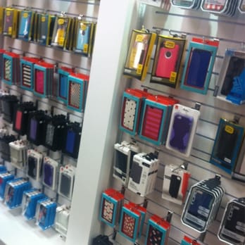 Verizon - plenty of phone cases, just not the teams you like... - Mobile Phones Near Me - North Las Vegas, Nevada