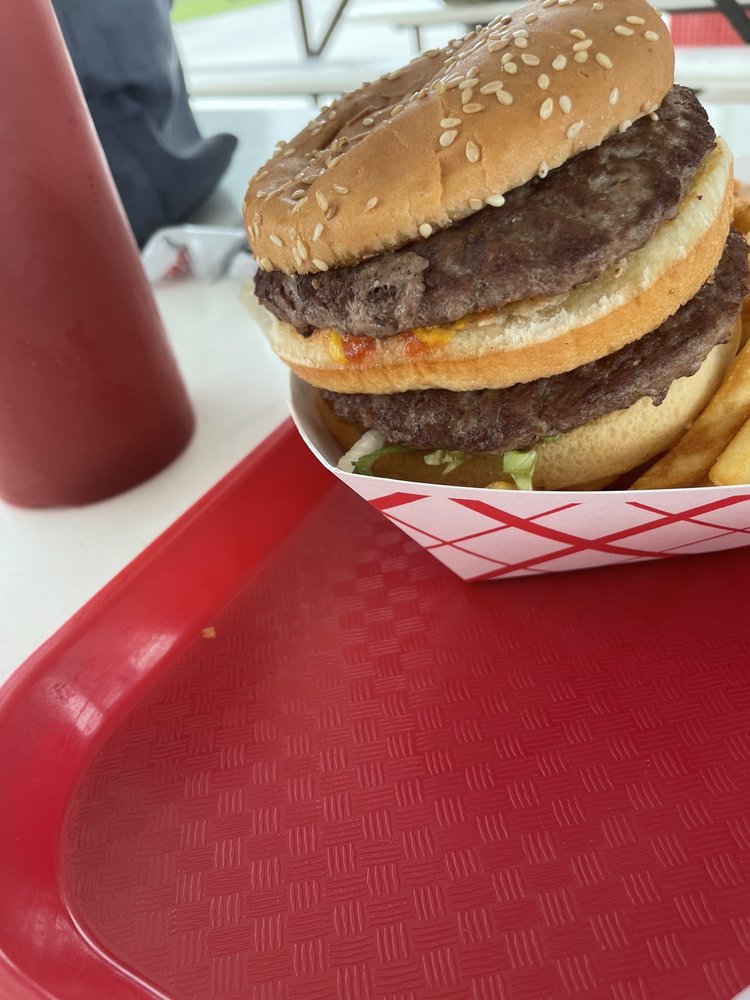 Jj's Tasty Drive In Logo