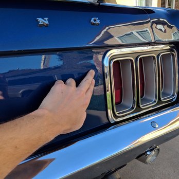Dee's Auto Body - Body Shops Near Me - Bellflower, California