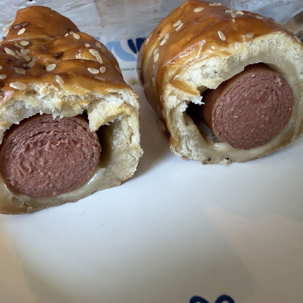 Ukonom Gold Coffee - Sweet Street Black Angus Pretzel Dog - Coffee Roasteries Near Me - Fort Jones, California Ukonom Gold Coffee - Sweet Street Black Angus Pretzel Dog - Coffee Roasteries Near Me - Fort Jones, California