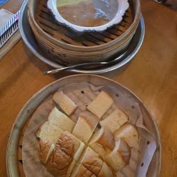 Kin Len Thai Night Bites - Rainbow bread (dessert) - Thai Near Me - Seattle, Washington Kin Len Thai Night Bites - Rainbow bread (dessert) - Thai Near Me - Seattle, Washington