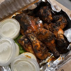Wall ST Pizza - Buffalo Grilled Chicken Wings 5/5