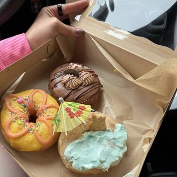 Devil's Dozen Donut Shop - Mango Guava Mango, hazelnut & Brown Butter Cheesecake - Donuts Near Me - San Diego, California Devil's Dozen Donut Shop - Mango Guava Mango, hazelnut & Brown Butter Cheesecake - Donuts Near Me - San Diego, California