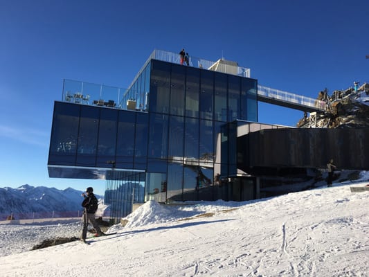 Restaurant ice Q by null