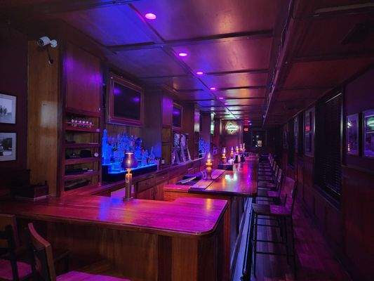 Lola's A Neighborhood Bar by null