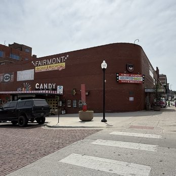 Hollywood Candy - Candy Stores Near Me - Omaha, Nebraska