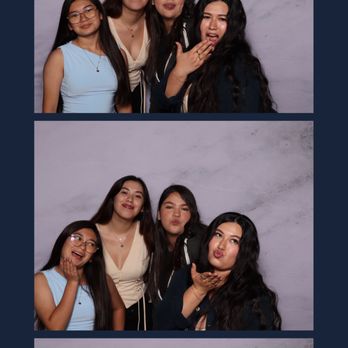 Super Frame Photo Booth - Photo Booth Rentals Near Me