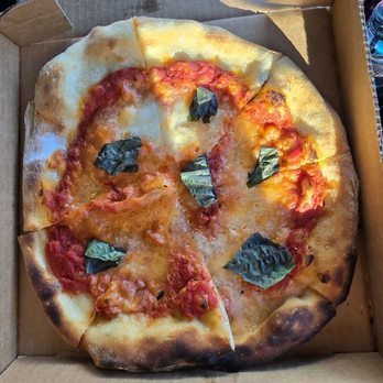 True Food Kitchen - $20 Margherita Pizza - New American Near Me - Boca Raton, Florida