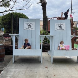 Pirate's Paradise Mini Golf - Chillin