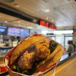 Raising Cane's Chicken Fingers - My chicken sando