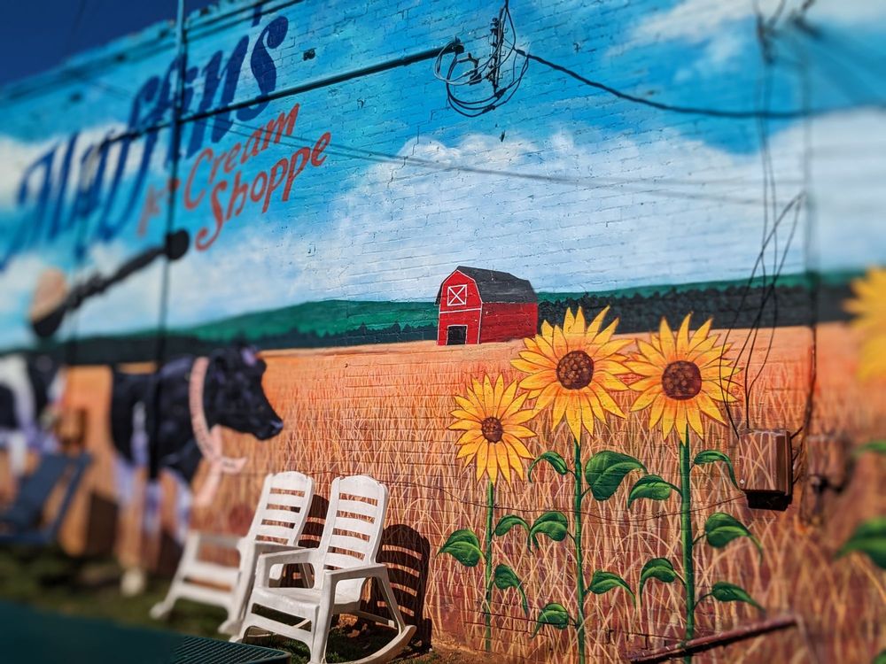 MUFFINS ICE CREAM SHOP Updated October 2024 48 Photos & 40 Reviews