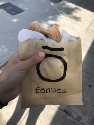 fōnuts donut bakery by null