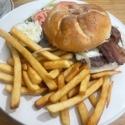 Kerhonkson Diner - Country hamburger