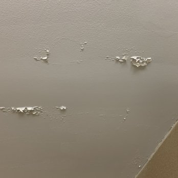 La Quinta by Wyndham Lancaster - ceiling in bathroom with peeling paint - Hotels Near Me - Ronks, Pennsylvania La Quinta by Wyndham Lancaster - ceiling in bathroom with peeling paint - Hotels Near Me - Ronks, Pennsylvania