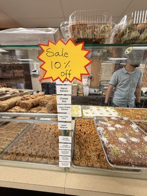 The Golden Nuts by null