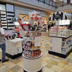 See's Candies Seasonal Pop Up Shop
