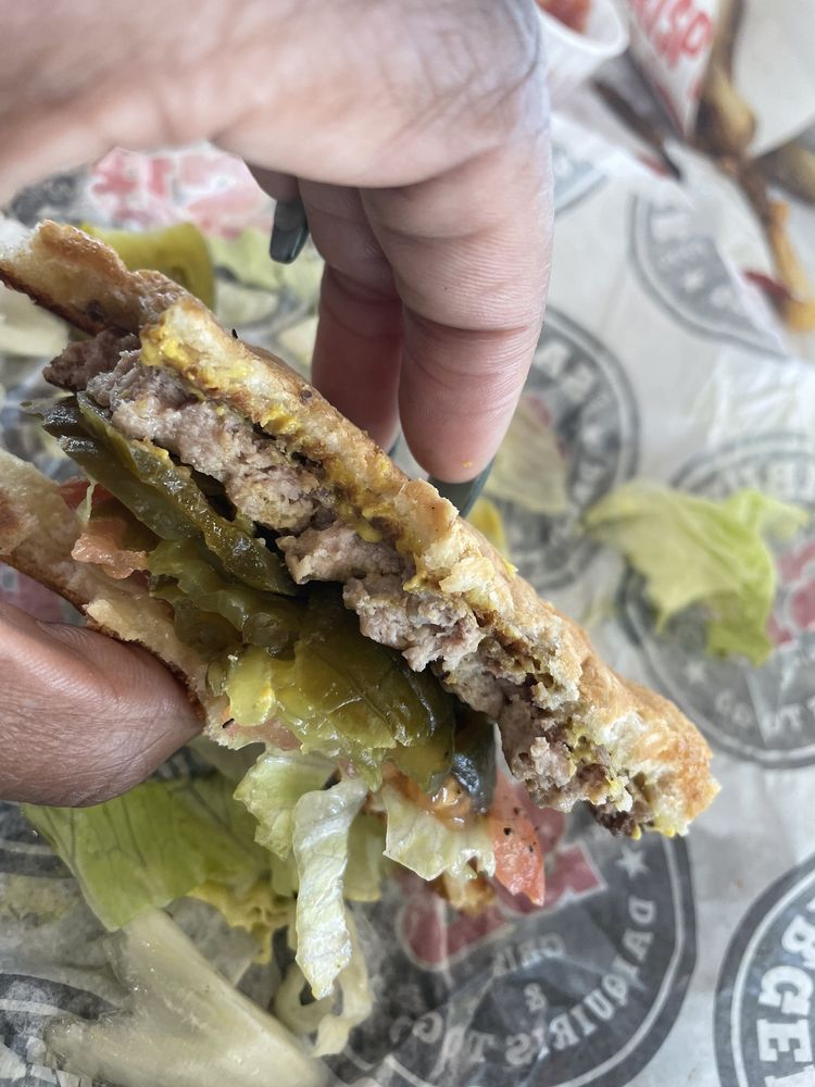 SAMBURGER GRILL & DAIQUIRIS TO GO Updated July 2024 12 Reviews