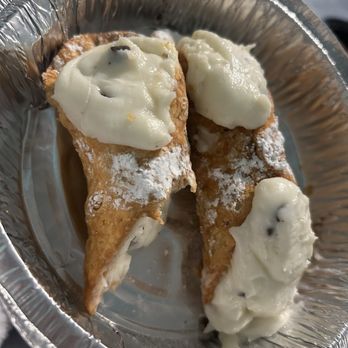 Brooklyn Pizza - Delicious cannolis! - Italian Near Me - Wilmington, North Carolina