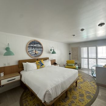 Ocean Park Inn - king room - San Diego, CA