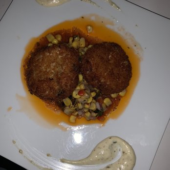 Drift Kitchen & Bar - Hutchinson Shores Resort - Blue Crab Cake was ok - Seafood Near Me - Jensen Beach, Florida