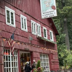 Cozy cafe with famous blackberry pie
