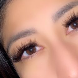 Lashes by Normajean - Wispy