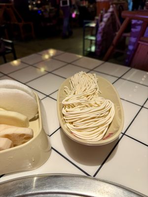 Old Alley Hot Pot Austin | 龙门阵火锅奥斯丁店 by null