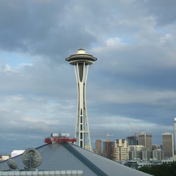 Mediterranean Inn - view from the roof - Hotels Near Me - Seattle, Washington Mediterranean Inn - view from the roof - Hotels Near Me - Seattle, Washington