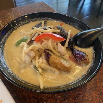 Thippawan Thai Restaurant - Curry-------too watery but good taste. - Thai Near Me - Rancho Cucamonga, California