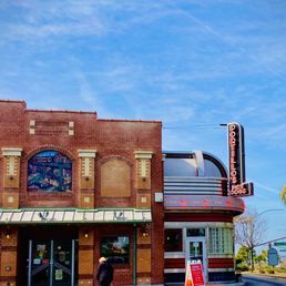 PORTILLO’S MORENO VALLEY - Updated December 2025 - 1500 Photos & 1518 ...