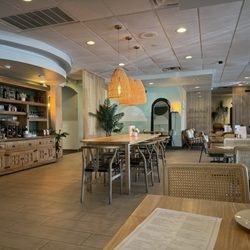 Burnt Offerings - Beautiful upscale decor.