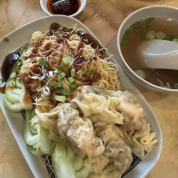 Mike's Noodle House - 37. Sui-Kau Noodle with Vegetable - Cantonese Near Me - Seattle, Washington