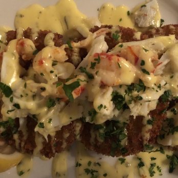 Mary Mahoneys - Fried Green Tomatoes - Venues & Event Spaces Near Me - Biloxi, Mississippi