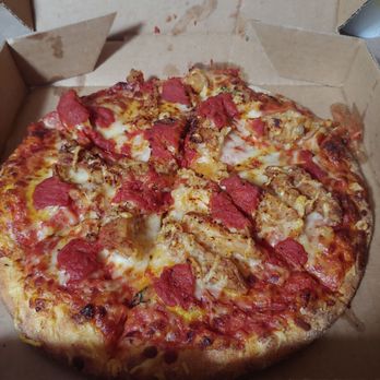 Glass Nickel Pizza Co. Madison East - Chicky chicky parm parm, 10 inches. Was supposed to be on a thin crust but came out as regular crust. - Pizza Near Me - Madison, Wisconsin Glass Nickel Pizza Co. Madison East - Chicky chicky parm parm, 10 inches. Was supposed to be on a thin crust but came out as regular crust. - Pizza Near Me - Madison, Wisconsin